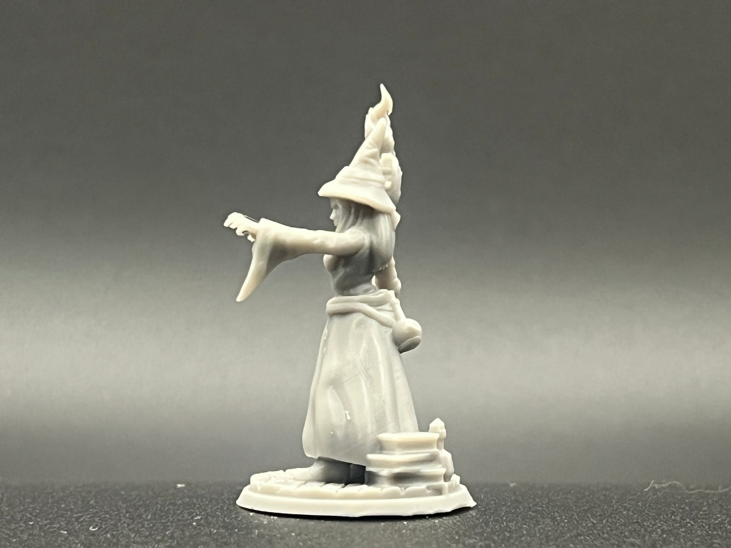 Human Female Mage Character Figure Fantasy Tabletop Game Dungeons and Dragons 3D Resin Printed