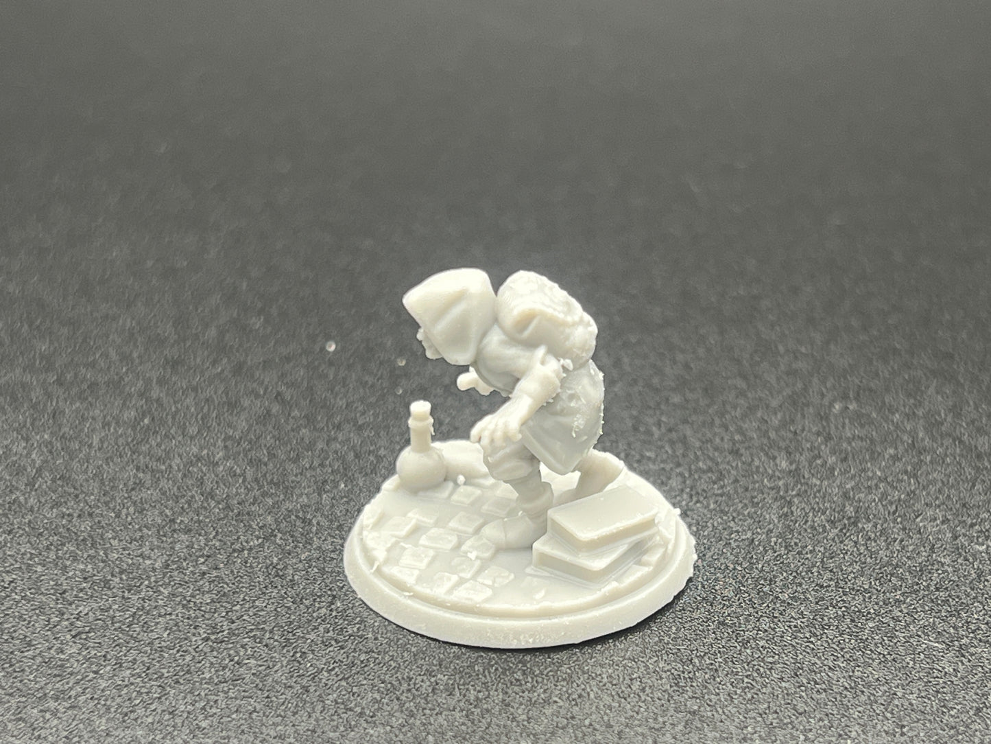 Human Male Rogue Character Figure Fantasy Tabletop Game Dungeons and Dragons 3D Resin Printed